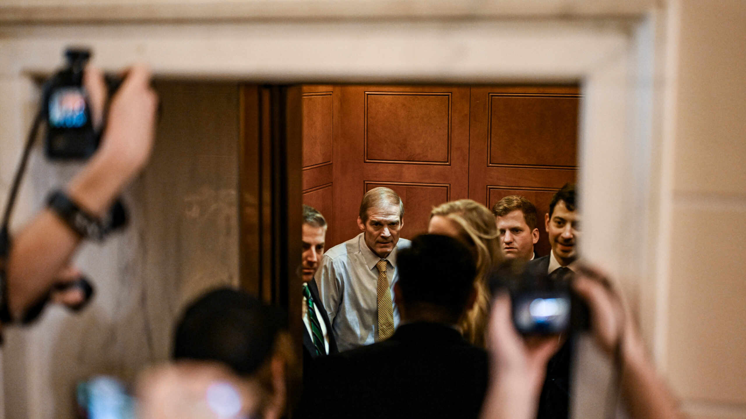 House Speaker Faces Growing Tension as Republican Attendance Drops Amid Midterms