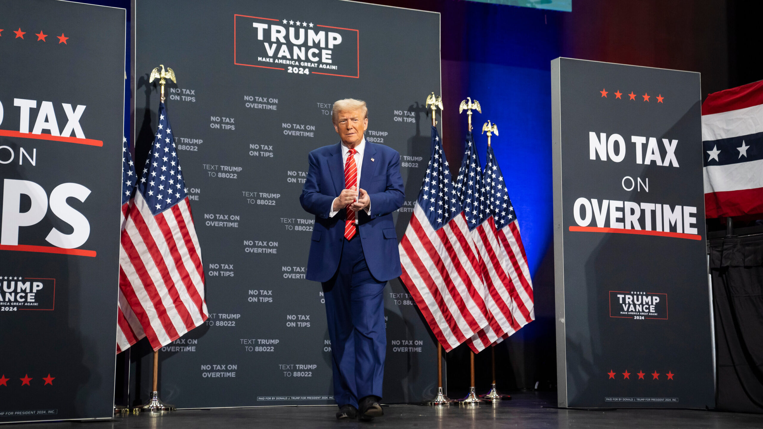 Trump Claims Las Vegas Is ‘Birthplace’ of His ‘No Tax on Tips’ Policy, Threatens Rollback If Democrats Win